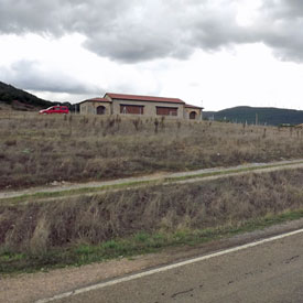 Las Escuelas, al final del pueblo
